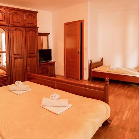 Apartments And Rooms Marija Budva Eksteriør bilde