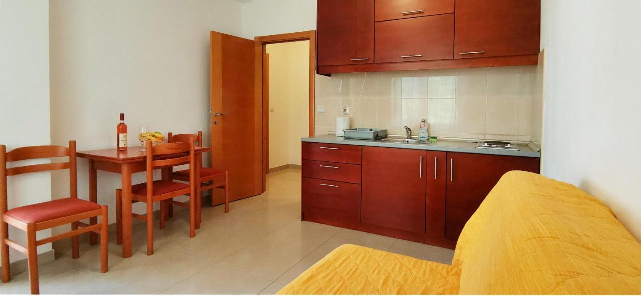 Apartments And Rooms Marija Budva Eksteriør bilde