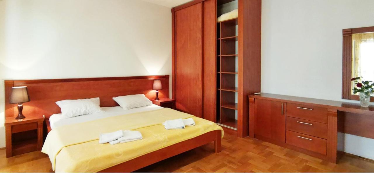 Apartments And Rooms Marija Budva Eksteriør bilde