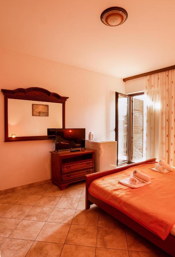 Apartments And Rooms Marija Budva Eksteriør bilde